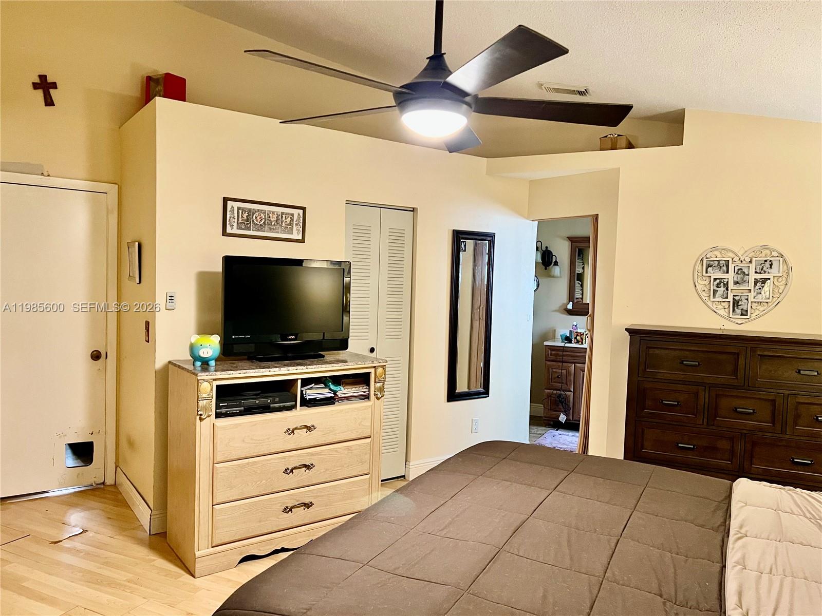 2102 NW 193rd Ave Pembroke Pines, FL 33029