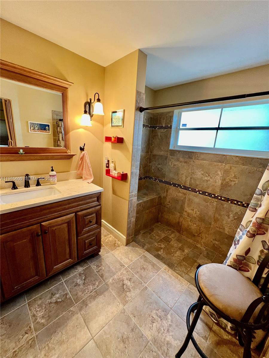 2102 NW 193rd Ave Pembroke Pines, FL 33029