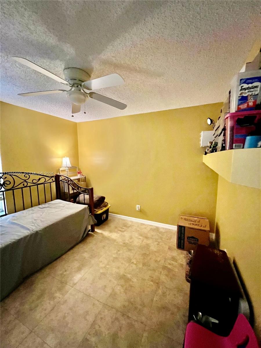 2102 NW 193rd Ave Pembroke Pines, FL 33029