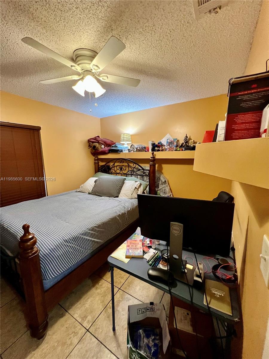 2102 NW 193rd Ave Pembroke Pines, FL 33029