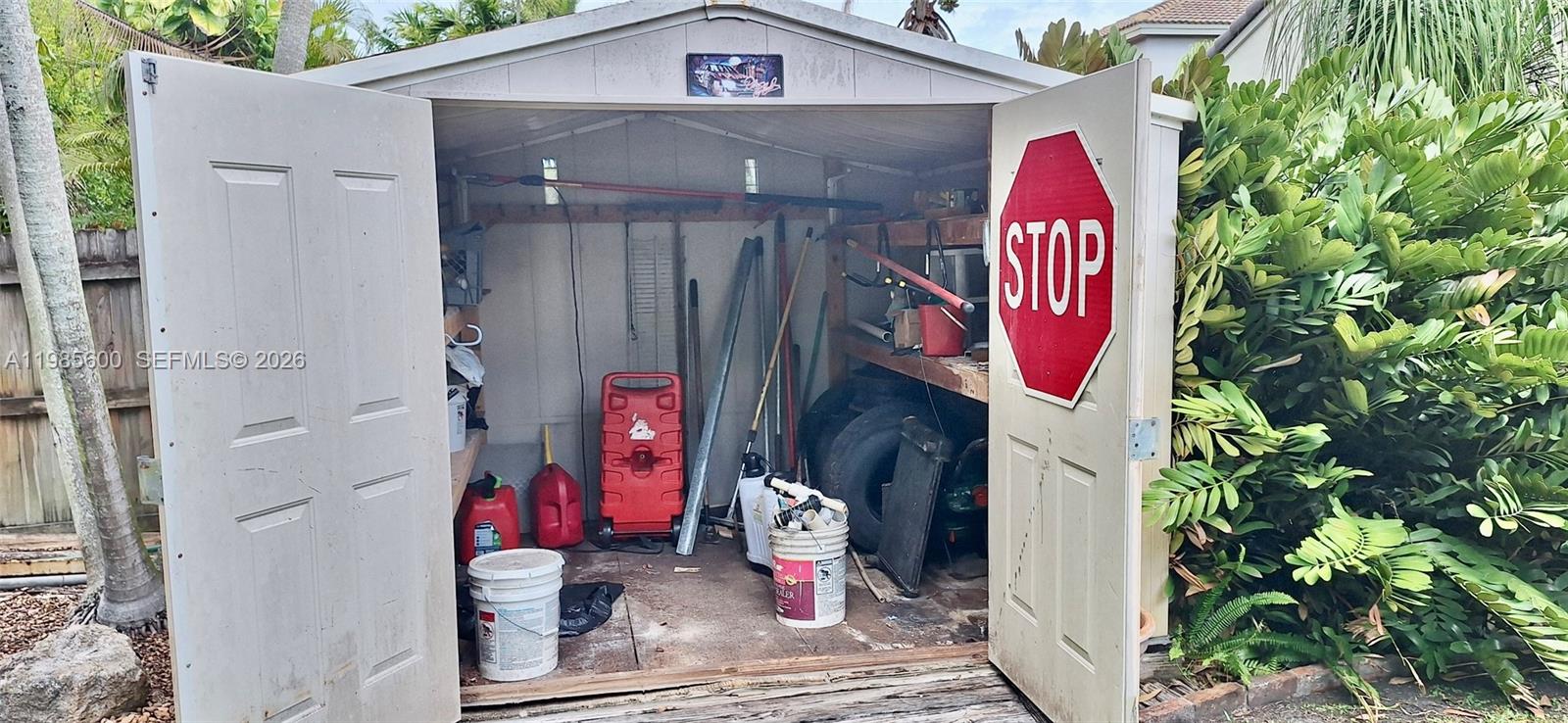 2102 NW 193rd Ave Pembroke Pines, FL 33029