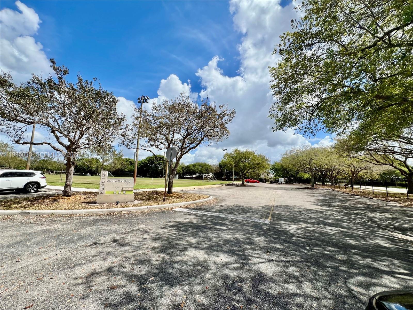 2102 NW 193rd Ave Pembroke Pines, FL 33029