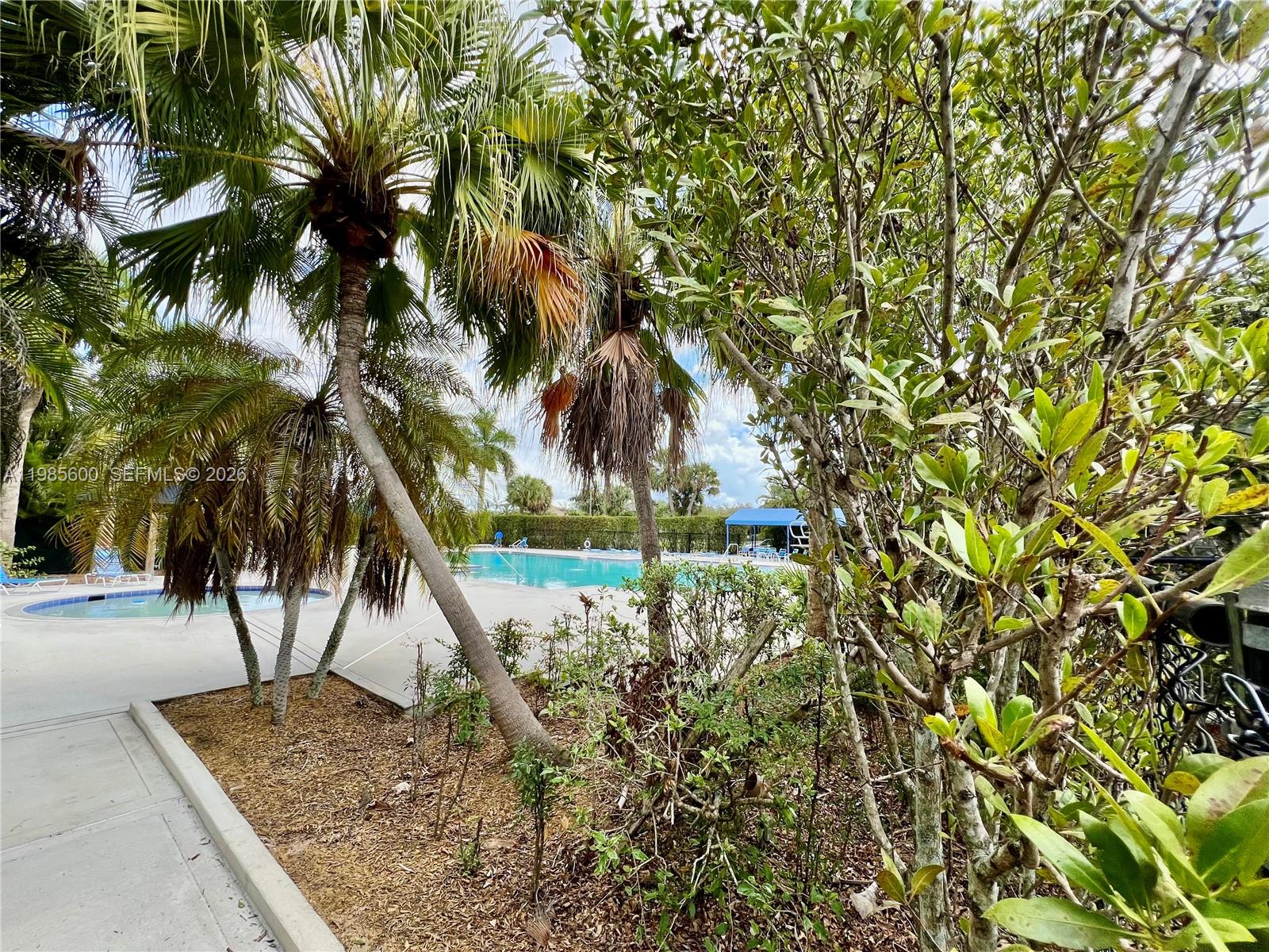 2102 NW 193rd Ave Pembroke Pines, FL 33029