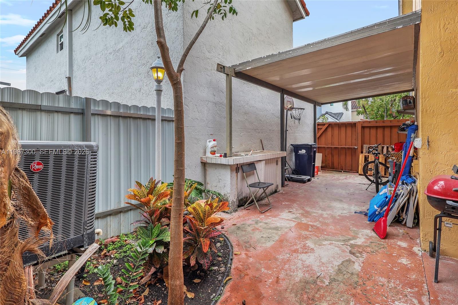 12682 NW 7th Way Miami, FL 33182