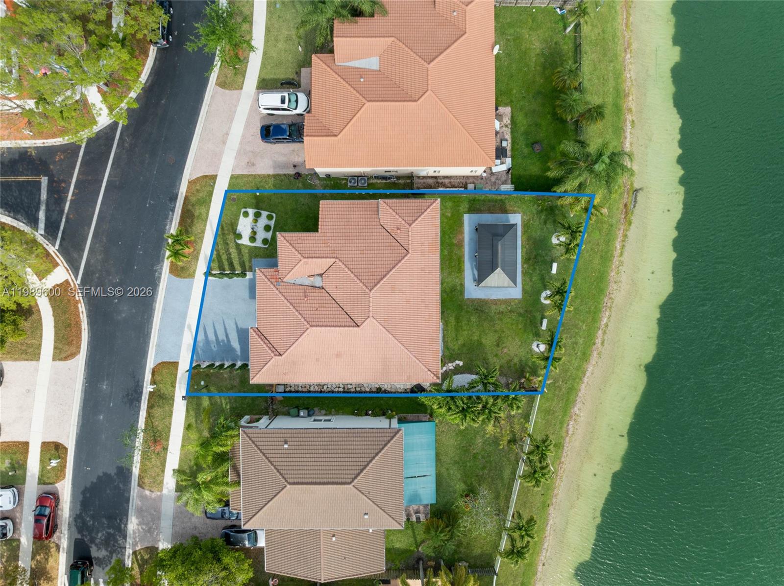 3912 NE 20th St Homestead, FL 33033