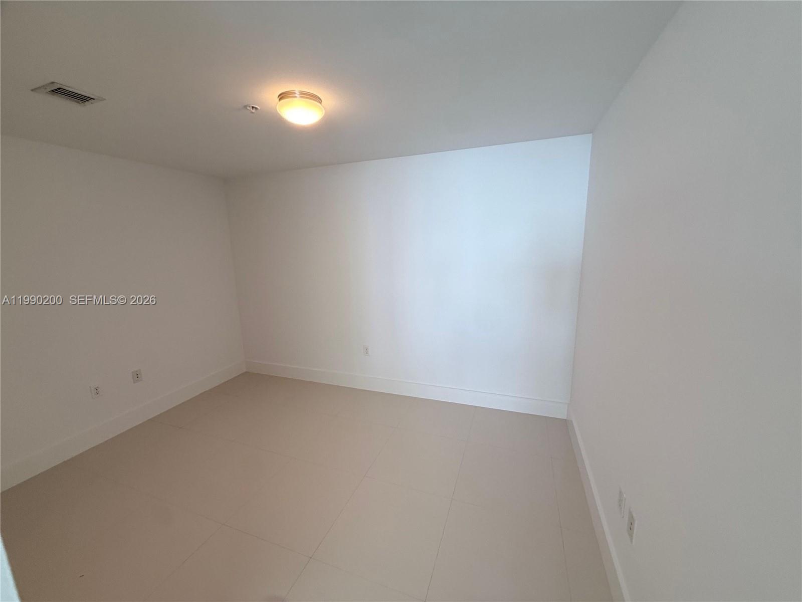 image Vizcayne North8