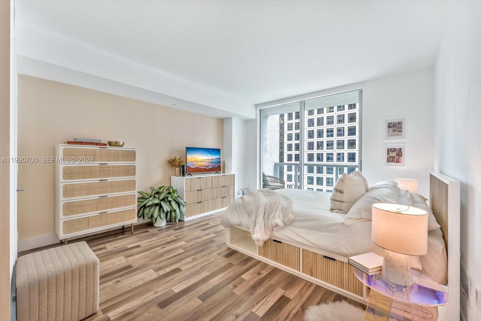 image 500 Brickell East10