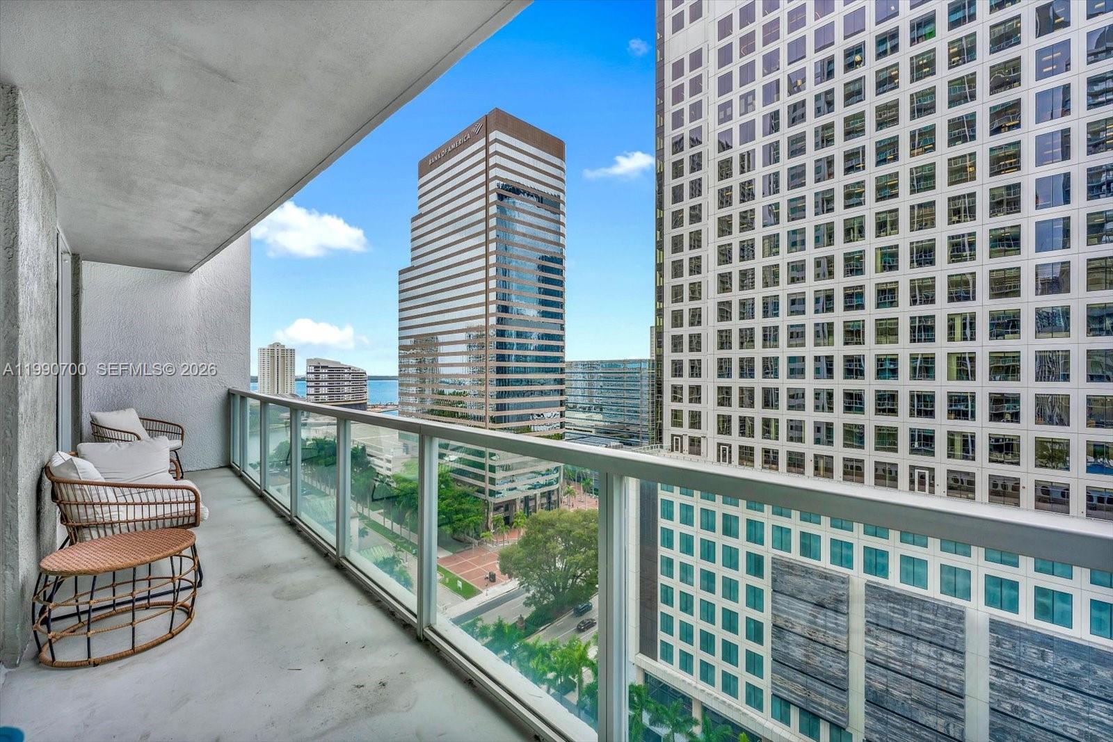 image 500 Brickell East19