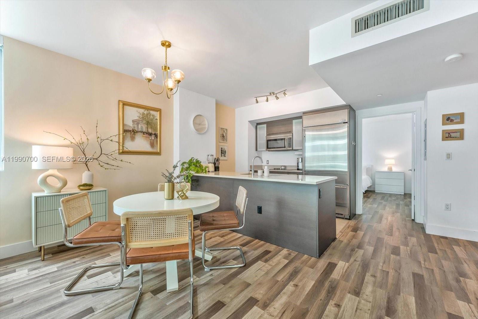 image 500 Brickell East5