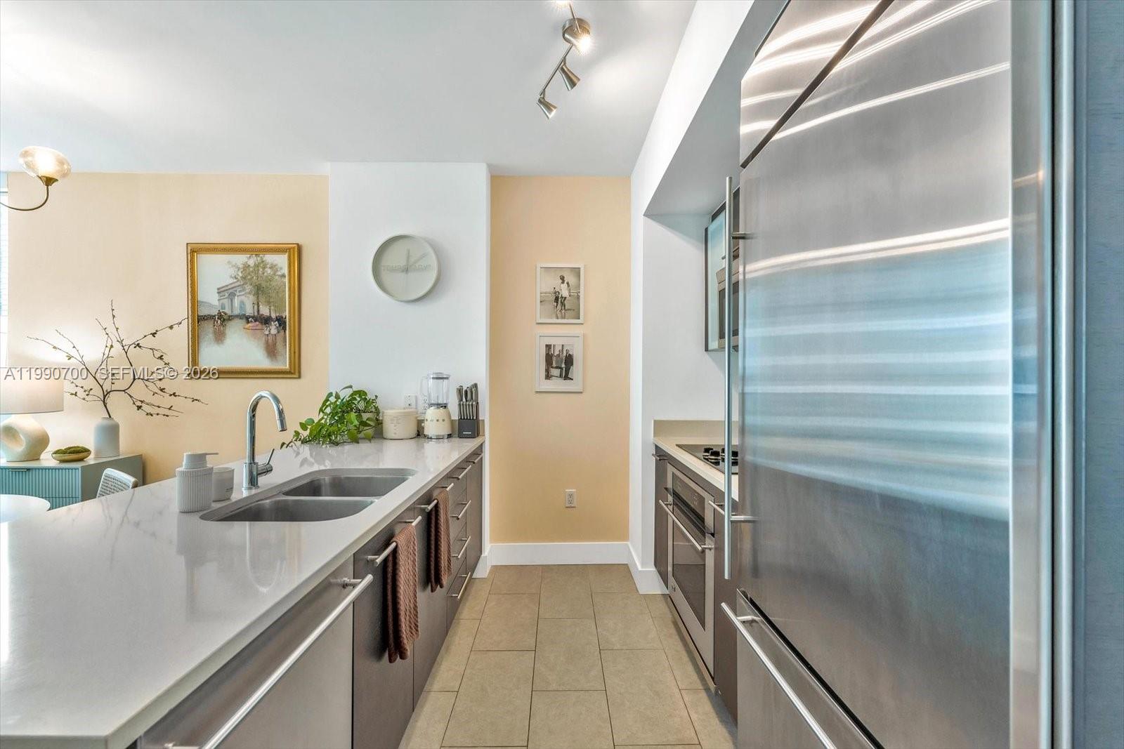 image 500 Brickell East7