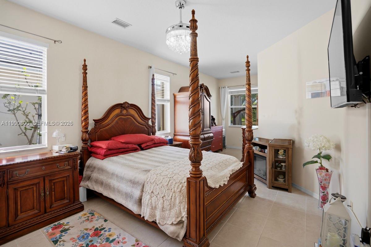 337 SW Maclay Way Port St Lucie, FL 34986