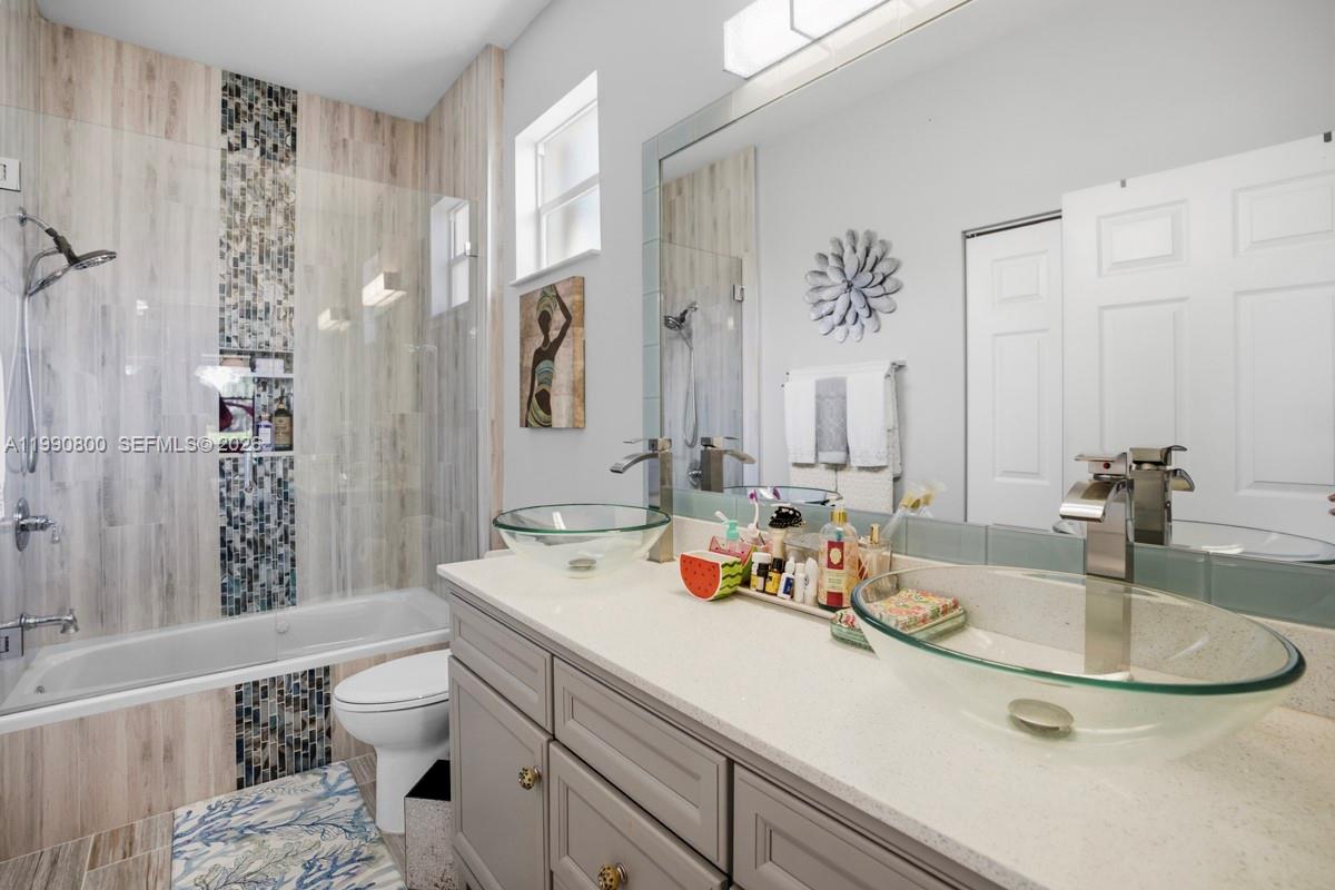 337 SW Maclay Way Port St Lucie, FL 34986