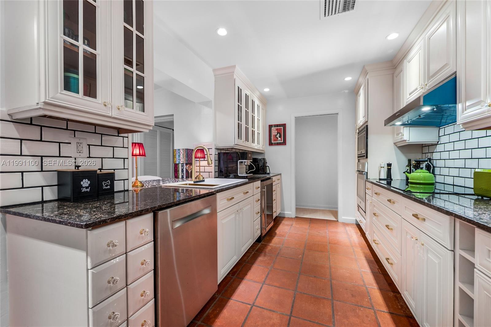 3620 Battersea Rd Miami, FL 33133