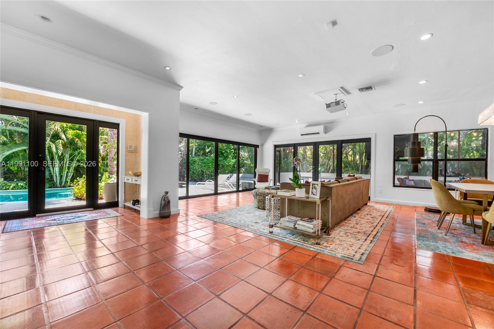 3620 Battersea Rd Miami, FL 33133