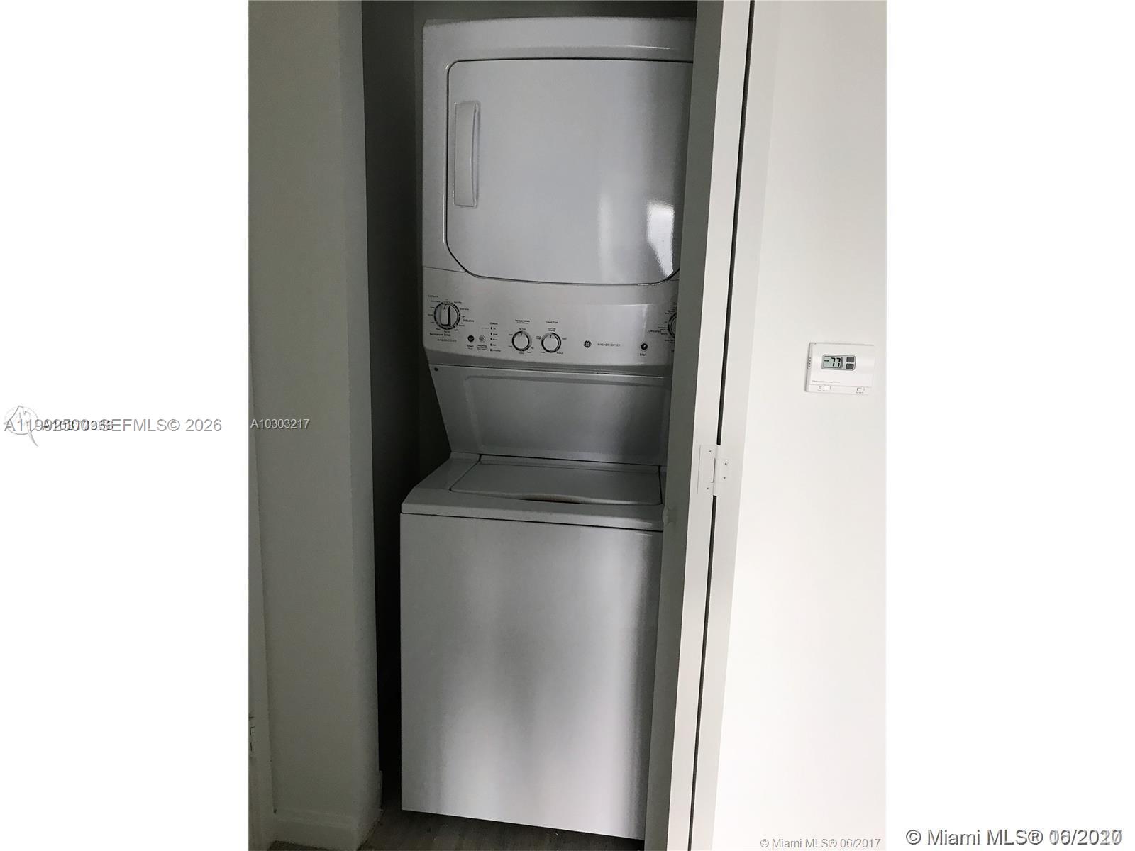 image Brickell Heights West13