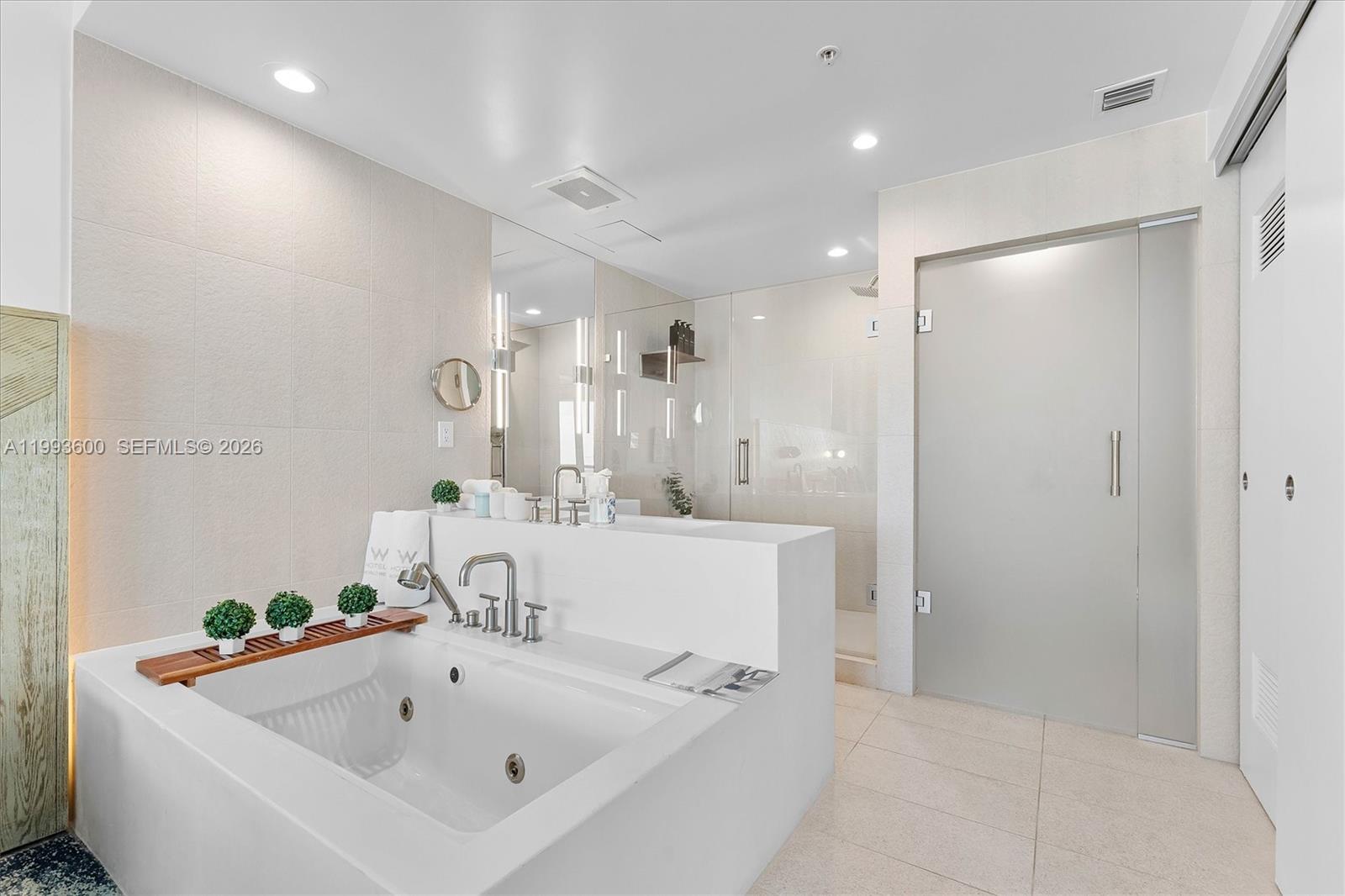 3101 Bayshore Dr #1508 Fort Lauderdale, FL 33304