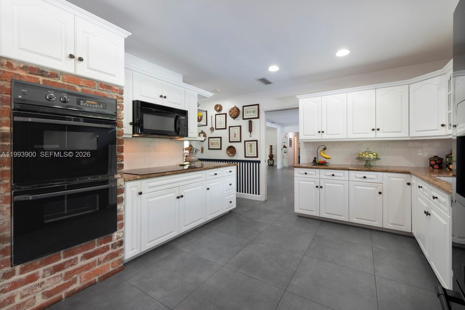 7751 Palmetto Ct Pinecrest, FL 33156