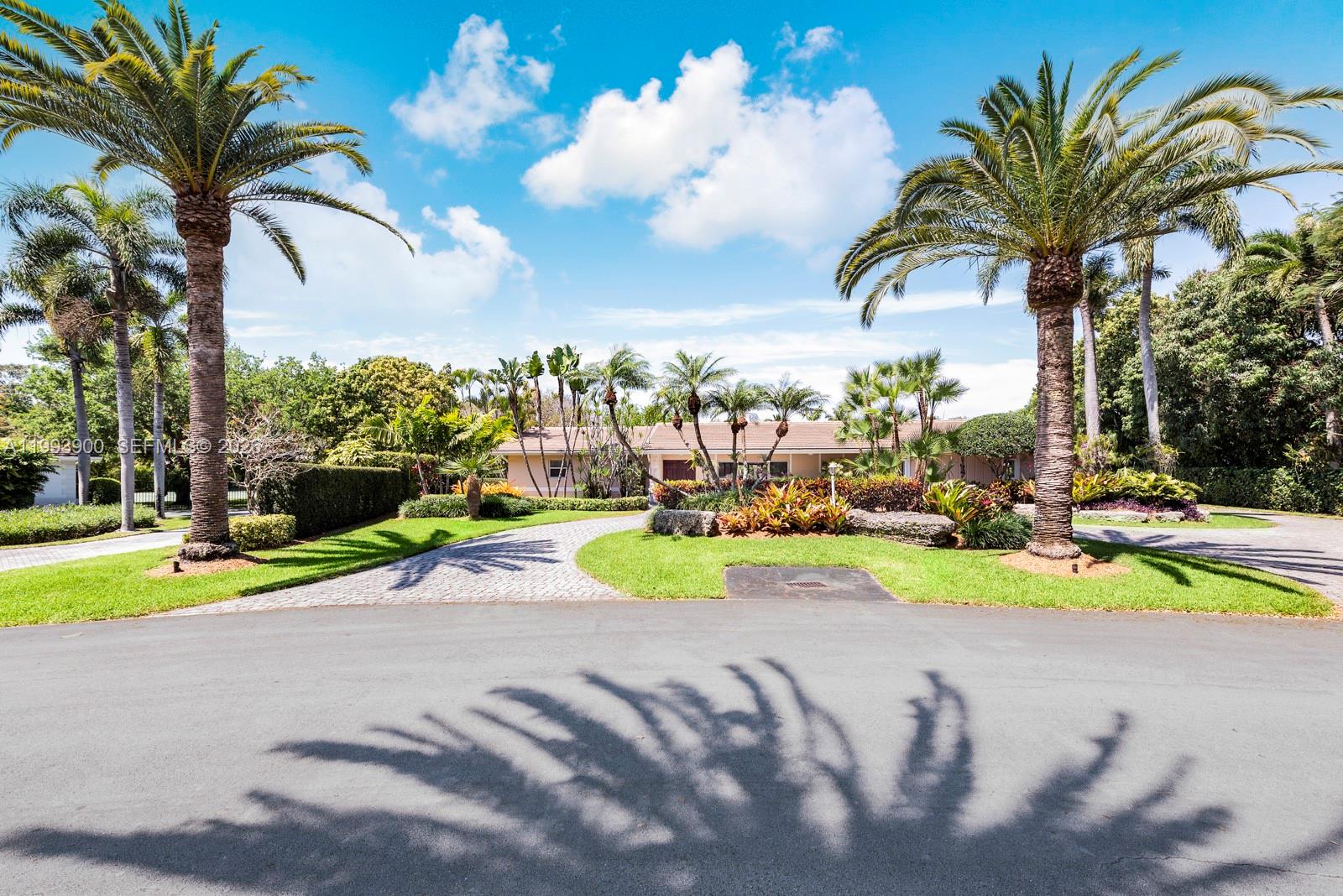 7751 Palmetto Ct Pinecrest, FL 33156