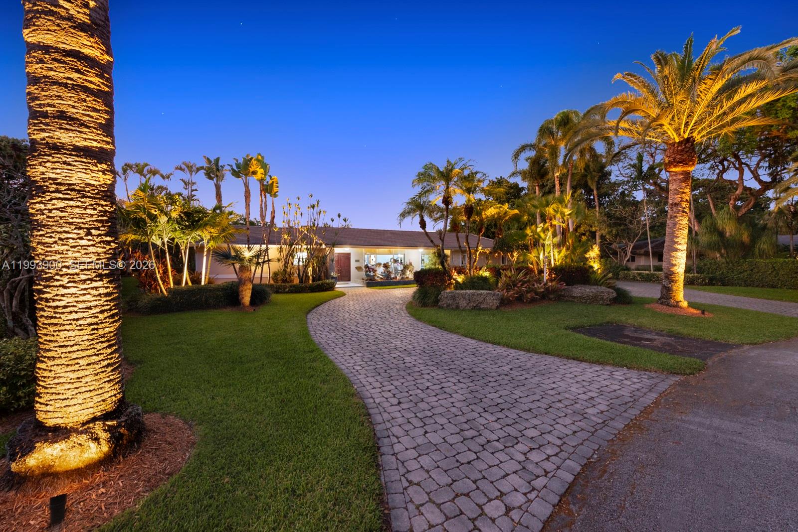 7751 Palmetto Ct Pinecrest, FL 33156