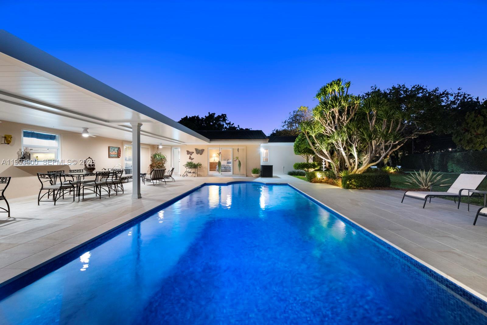 7751 Palmetto Ct Pinecrest, FL 33156