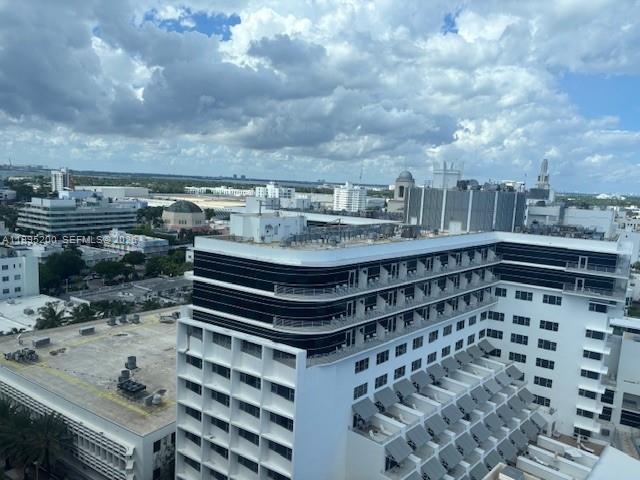 100 Lincoln Rd #PH4 Miami Beach, FL 33139