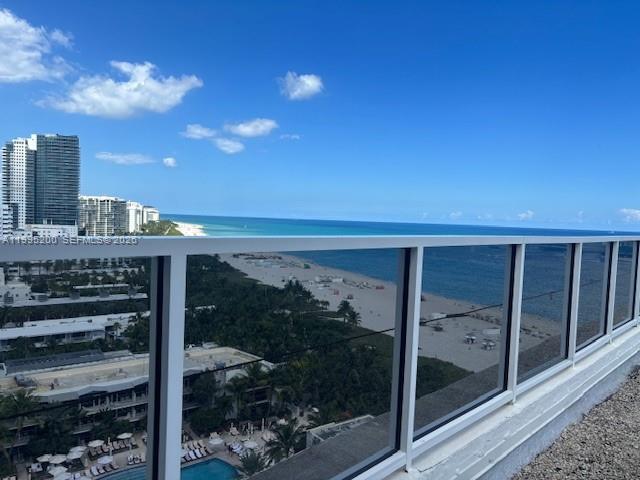 100 Lincoln Rd #PH4 Miami Beach, FL 33139