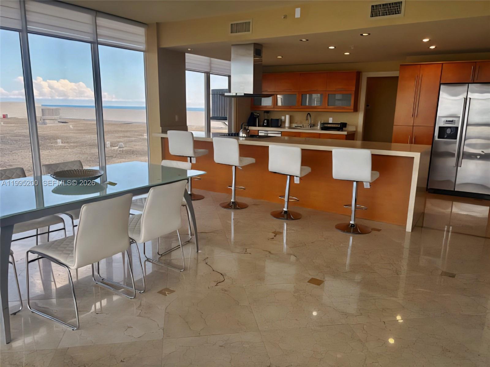 100 Lincoln Rd #PH4 Miami Beach, FL 33139