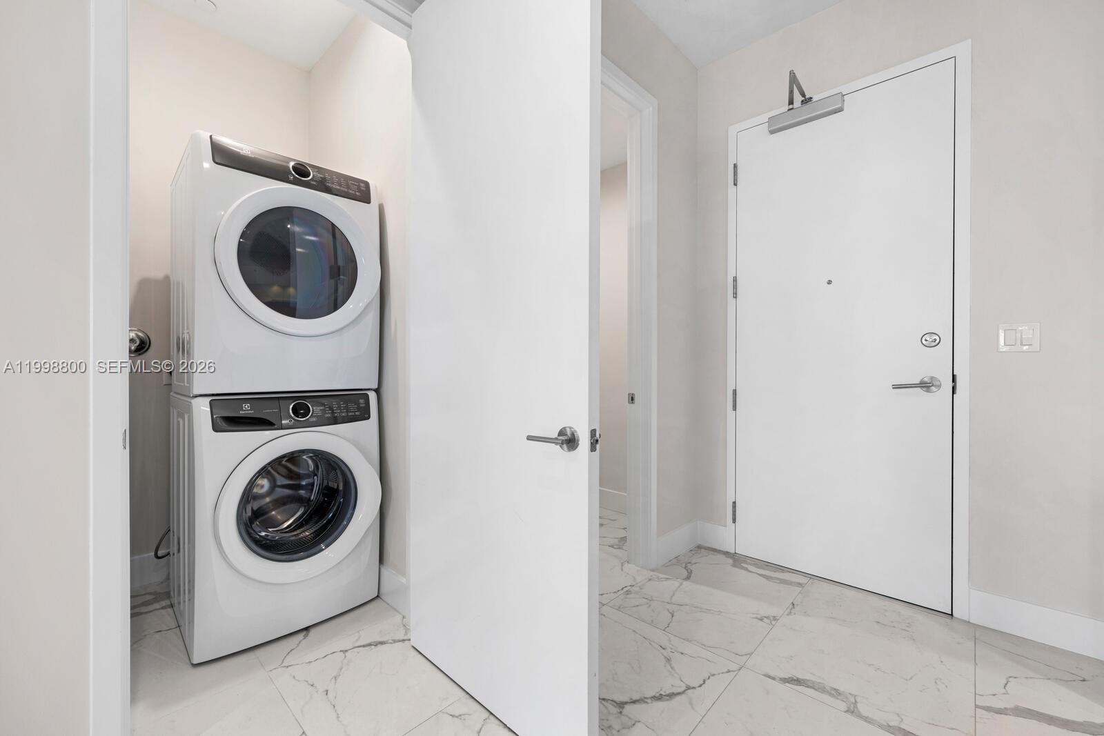275 Giralda Ave #6E Coral Gables, FL 33134