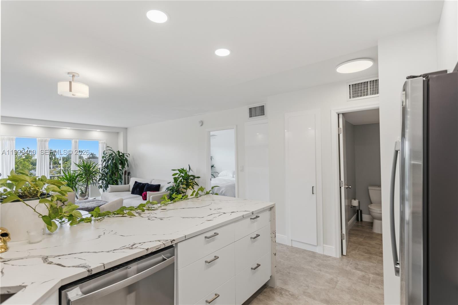 340 Sunset Dr #407 Fort Lauderdale, FL 33301