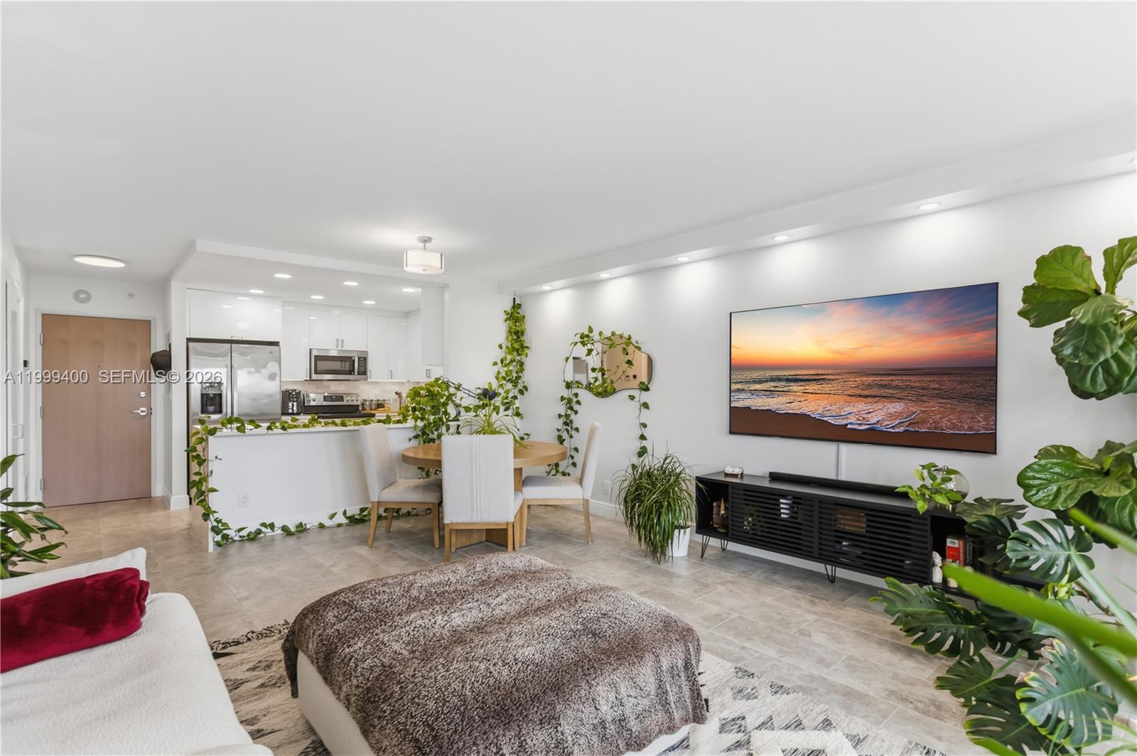 340 Sunset Dr #407 Fort Lauderdale, FL 33301
