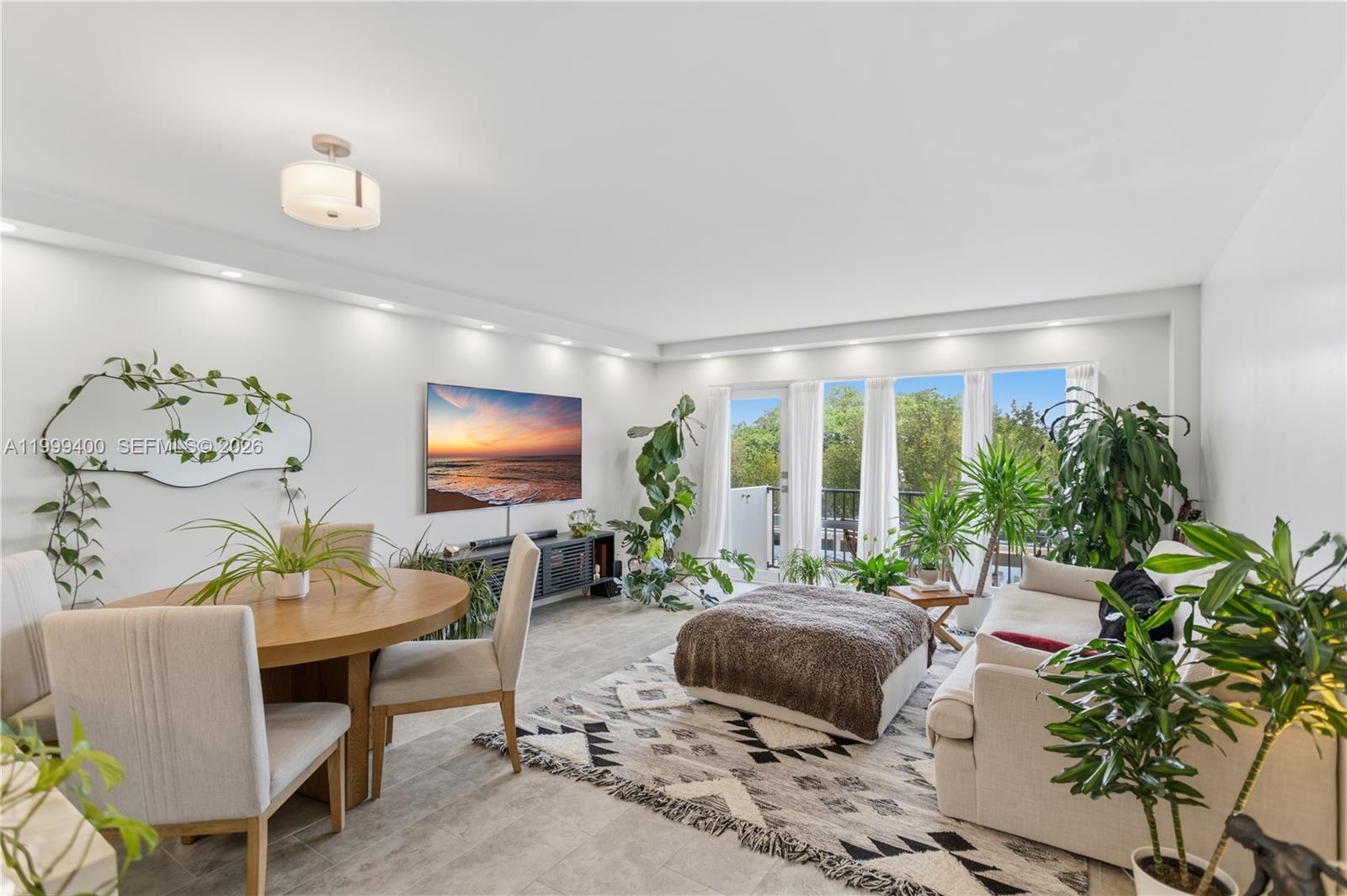 340 Sunset Dr #407 Fort Lauderdale, FL 33301