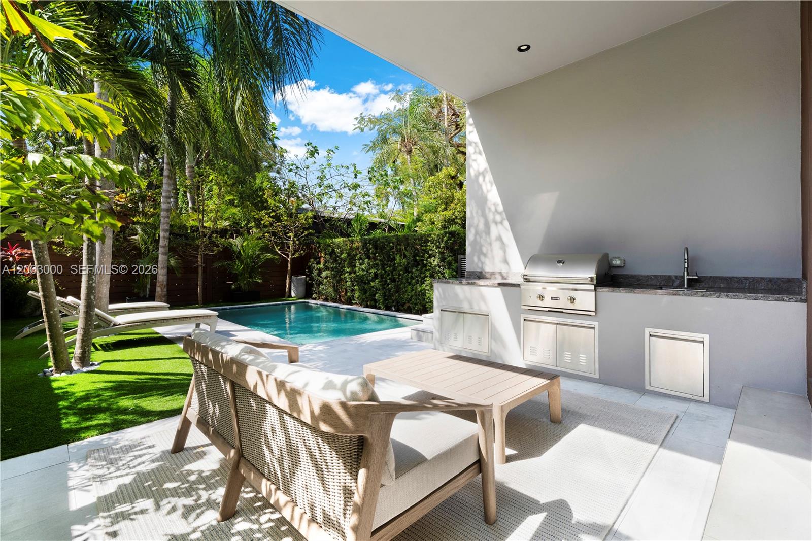 2916 Jackson Ave #2916 Coconut Grove, FL 33133