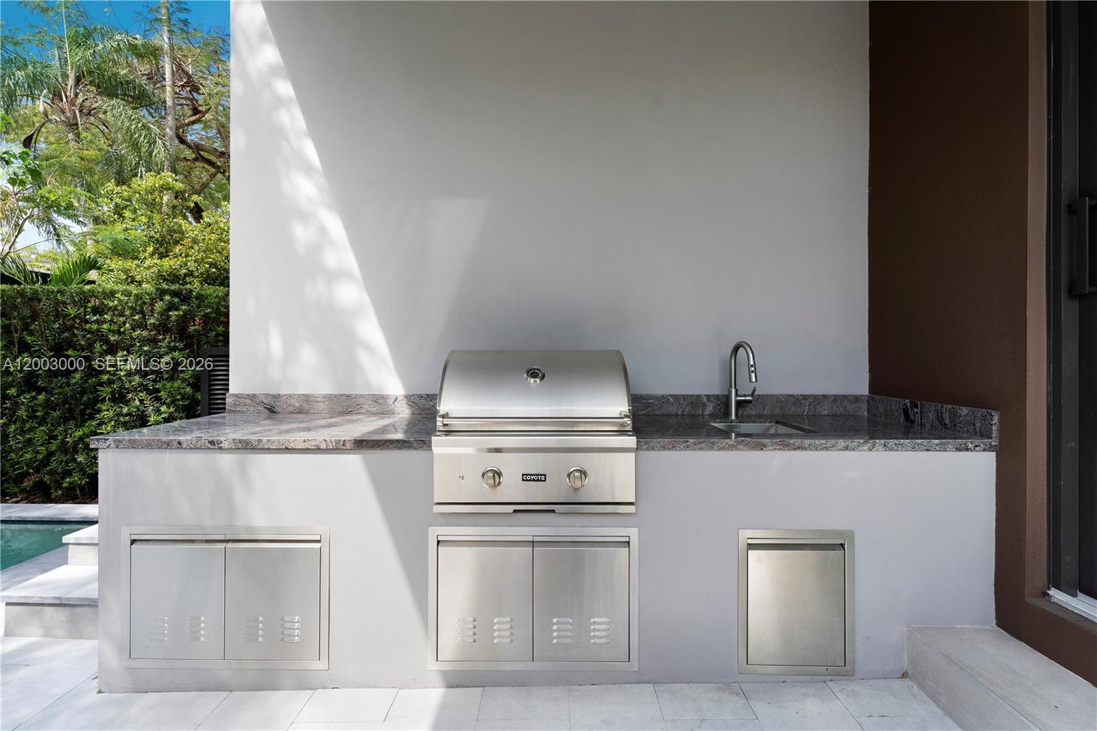 2916 Jackson Ave #2916 Coconut Grove, FL 33133