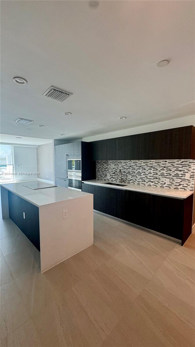 1150 102nd St #704 Bay Harbor Islands, FL 33154