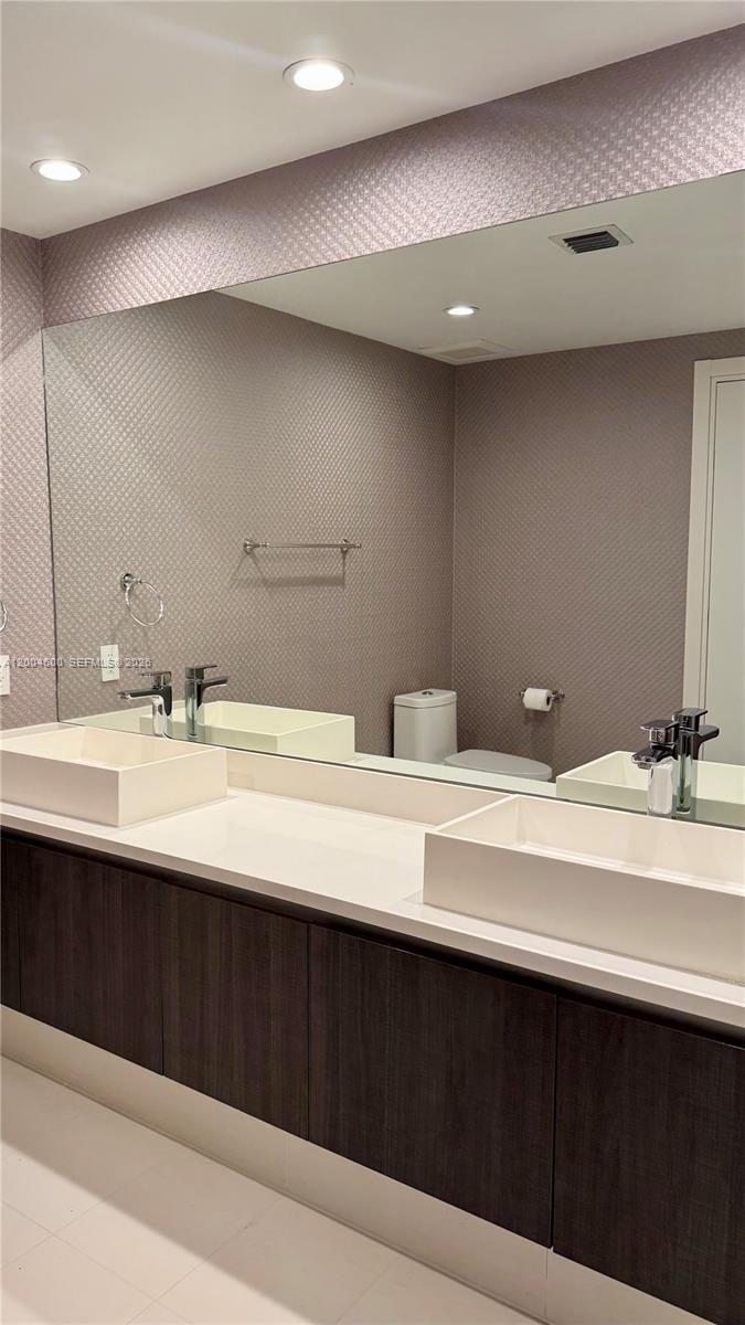 1150 102nd St #704 Bay Harbor Islands, FL 33154