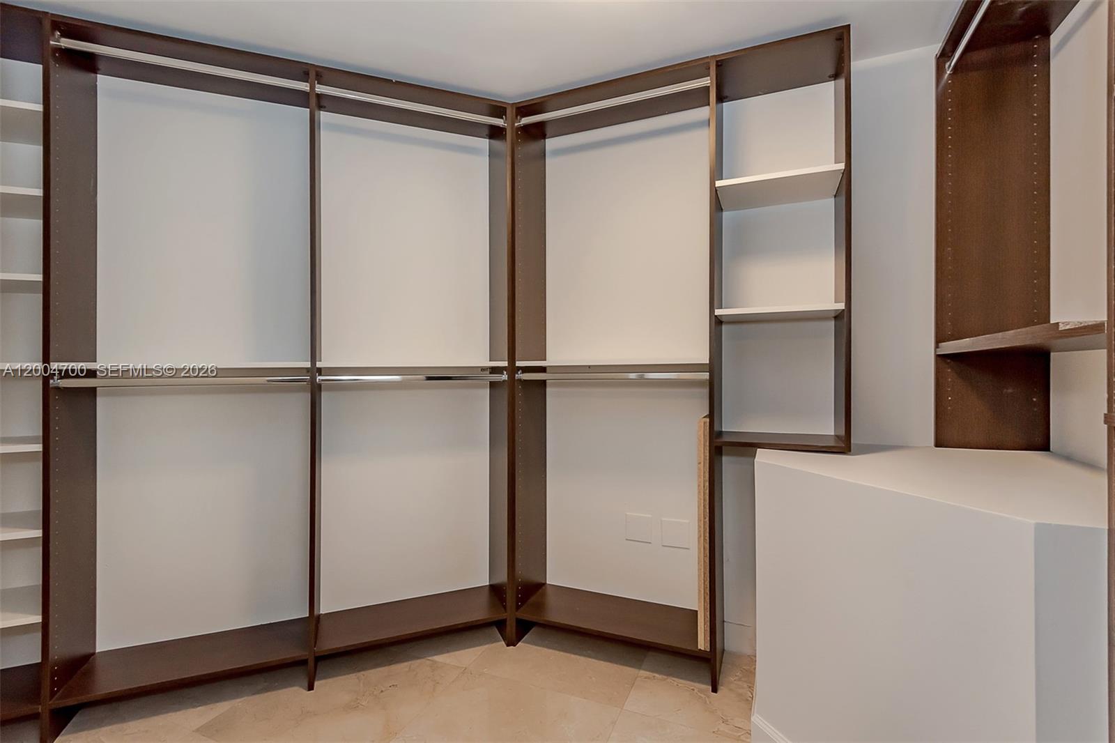 350 S Miami Ave #2702 Miami, FL 33130