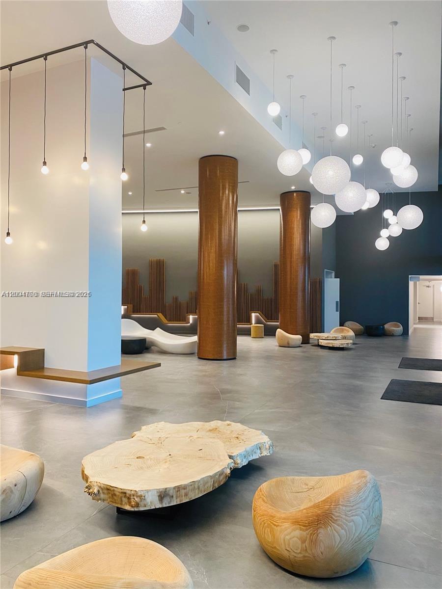 350 S Miami Ave #2702 Miami, FL 33130