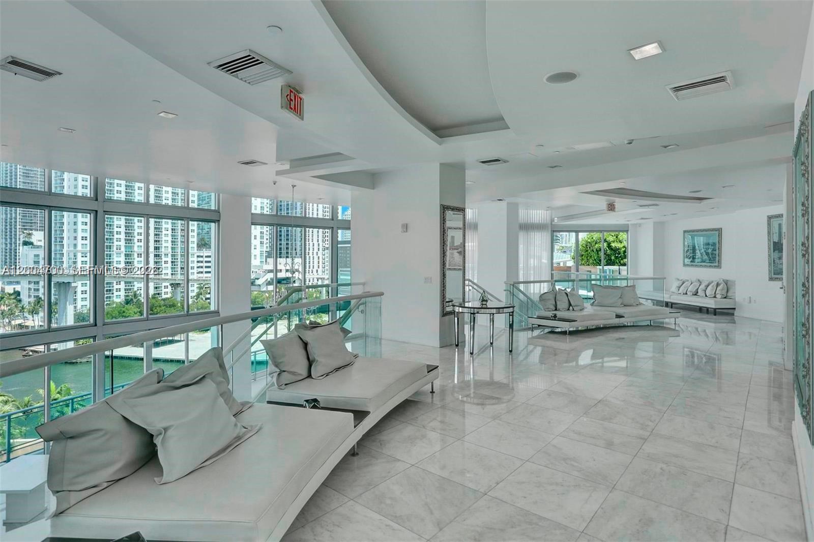 350 S Miami Ave #2702 Miami, FL 33130
