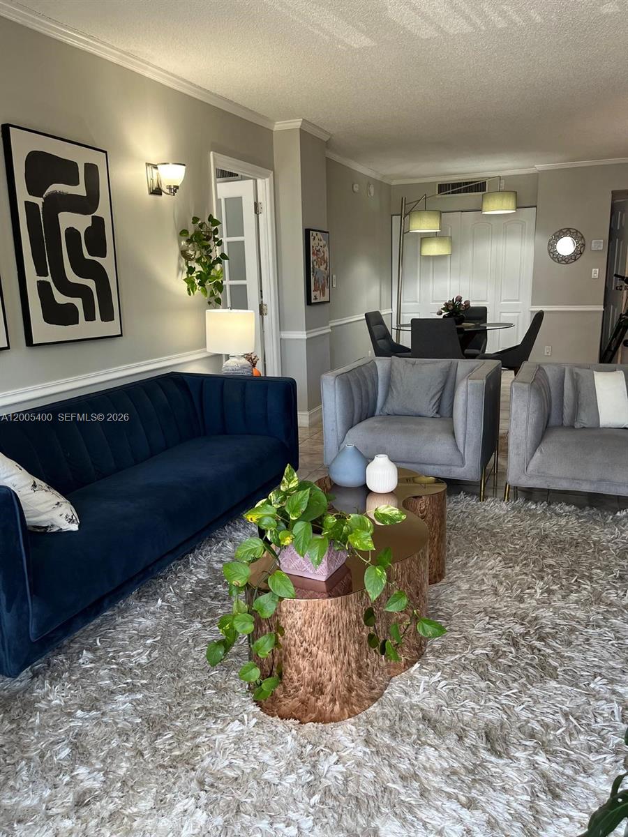 3475 N Country Clb Dr #312