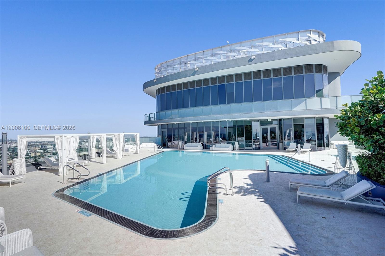 1000 Brickell Plz #PH5106 Miami, FL 33131