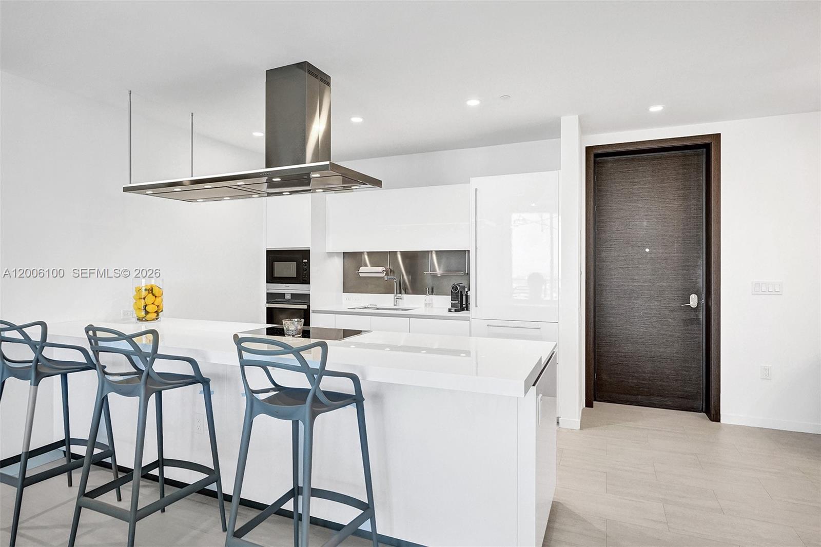 1000 Brickell Plz #PH5106 Miami, FL 33131