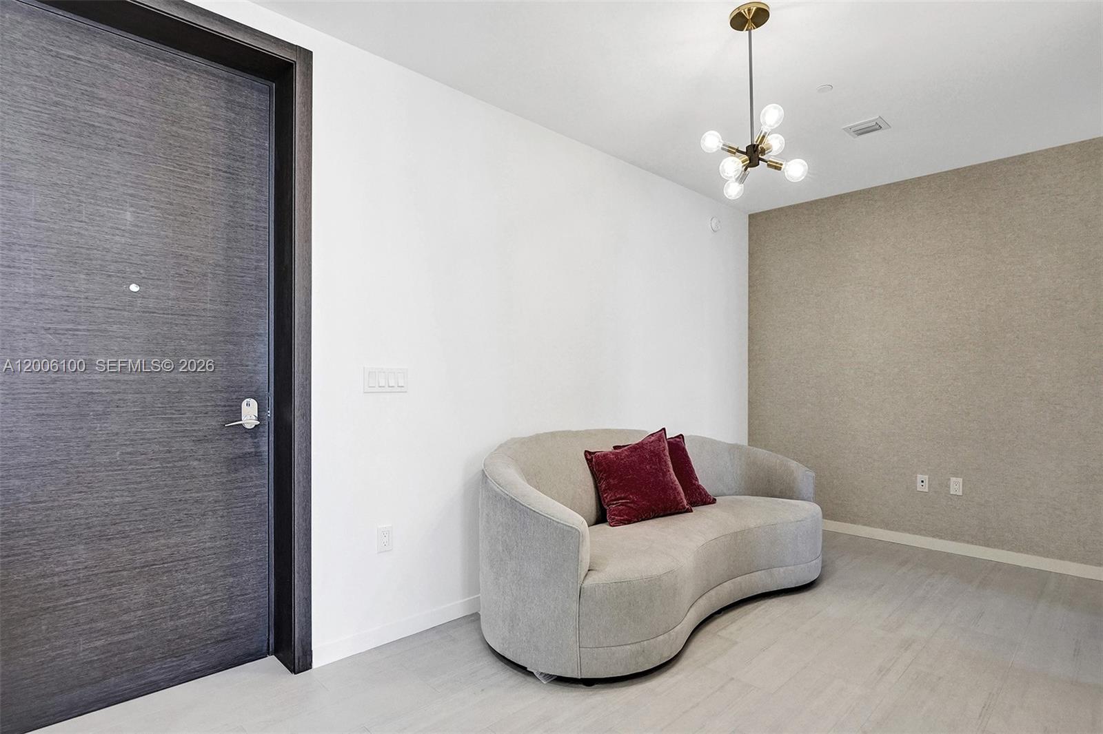 1000 Brickell Plz #PH5106 Miami, FL 33131