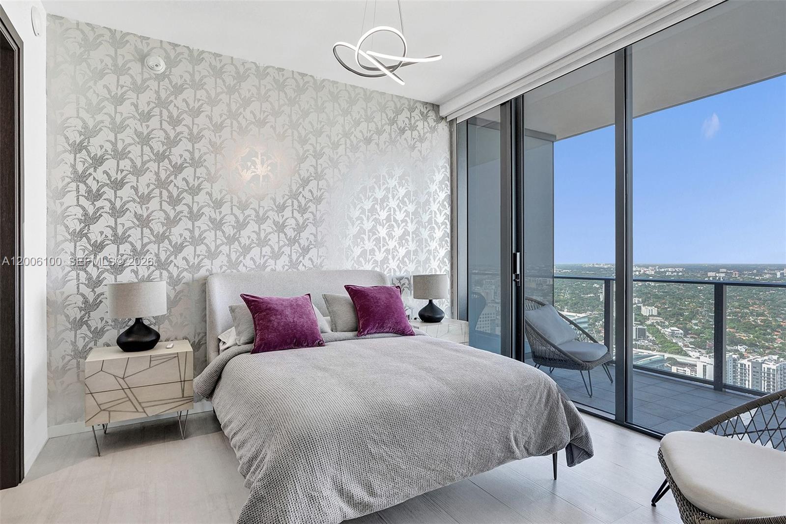 1000 Brickell Plz #PH5106 Miami, FL 33131