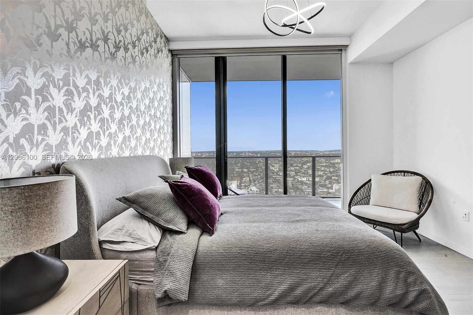 1000 Brickell Plz #PH5106 Miami, FL 33131