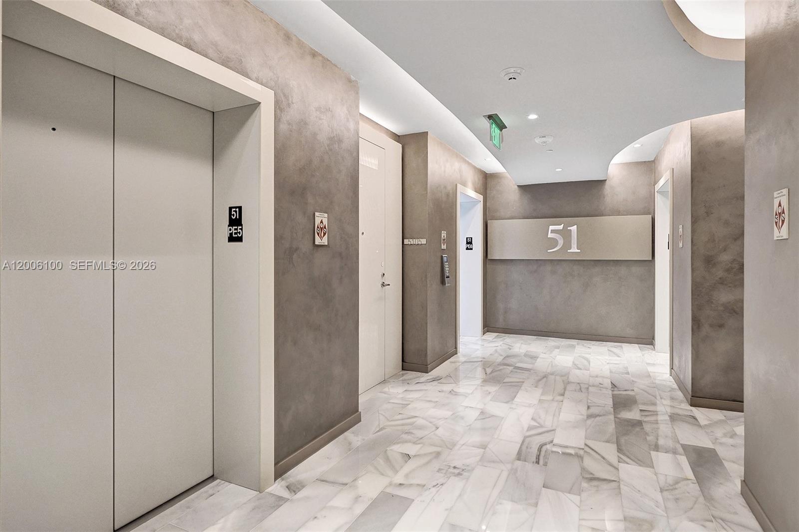 1000 Brickell Plz #PH5106 Miami, FL 33131