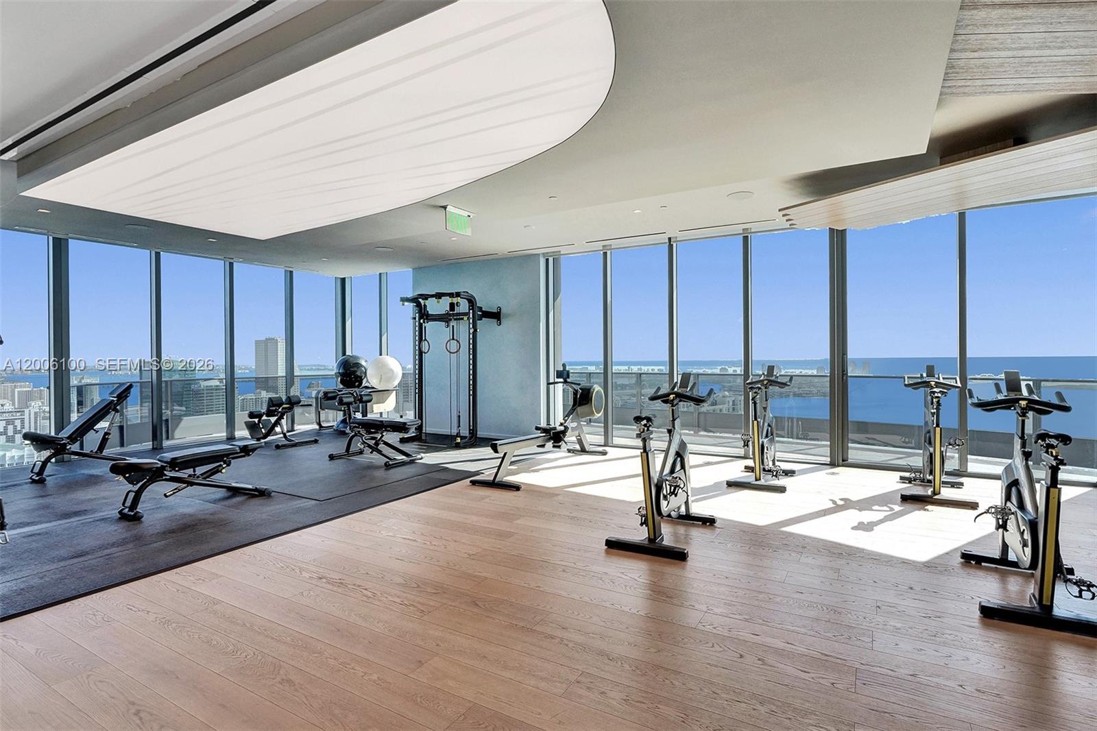 1000 Brickell Plz #PH5106 Miami, FL 33131