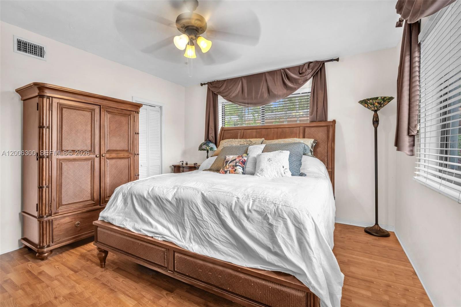 7701 Center Bay Dr North Bay Village, FL 33141