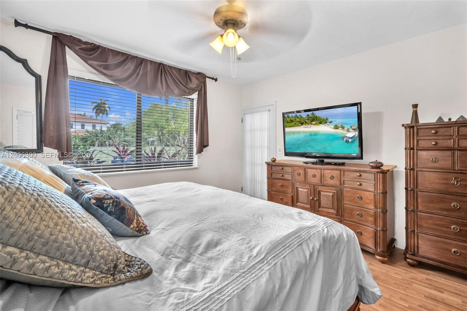 7701 Center Bay Dr North Bay Village, FL 33141