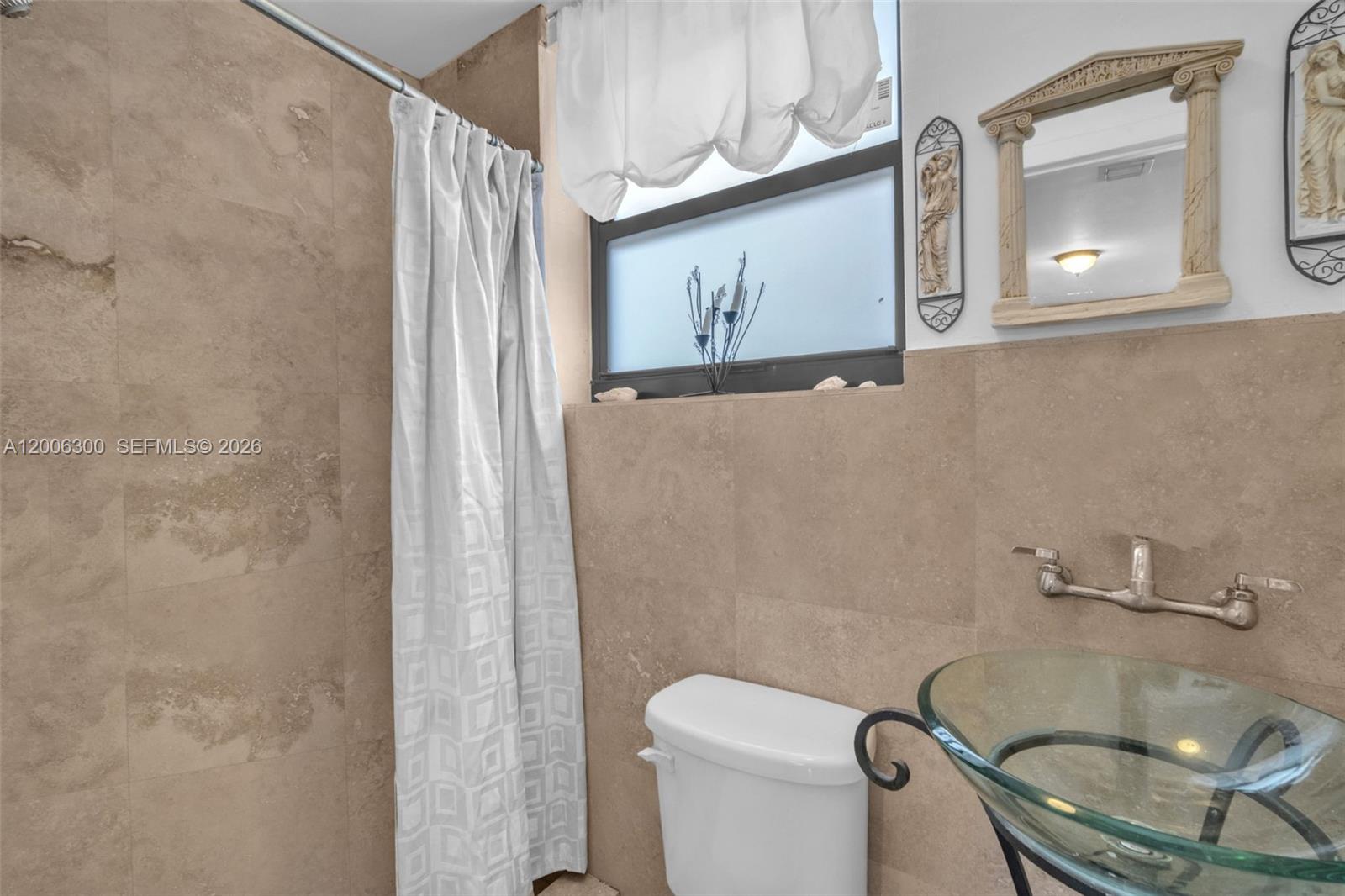 7701 Center Bay Dr North Bay Village, FL 33141