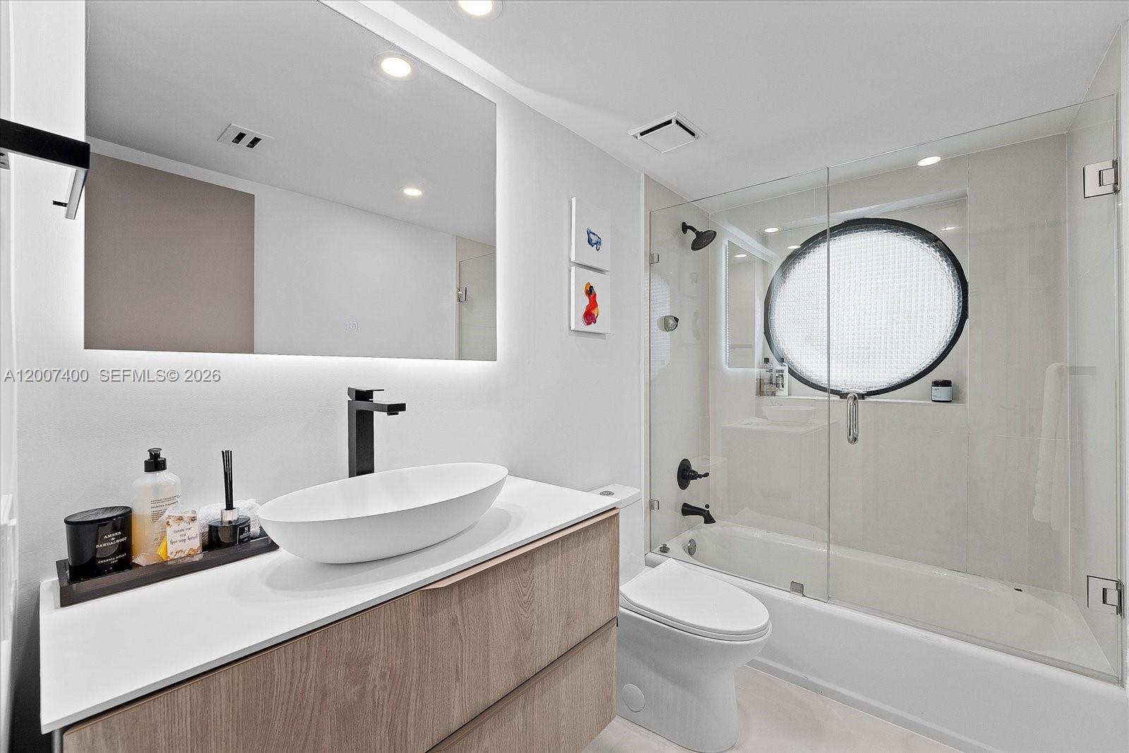 3640 Yacht Clb Dr #310 Aventura, FL 33180